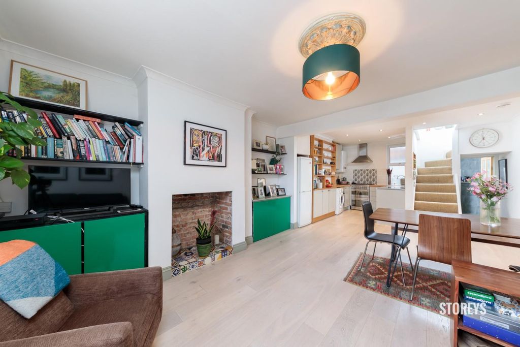 Property photo 1 of 25