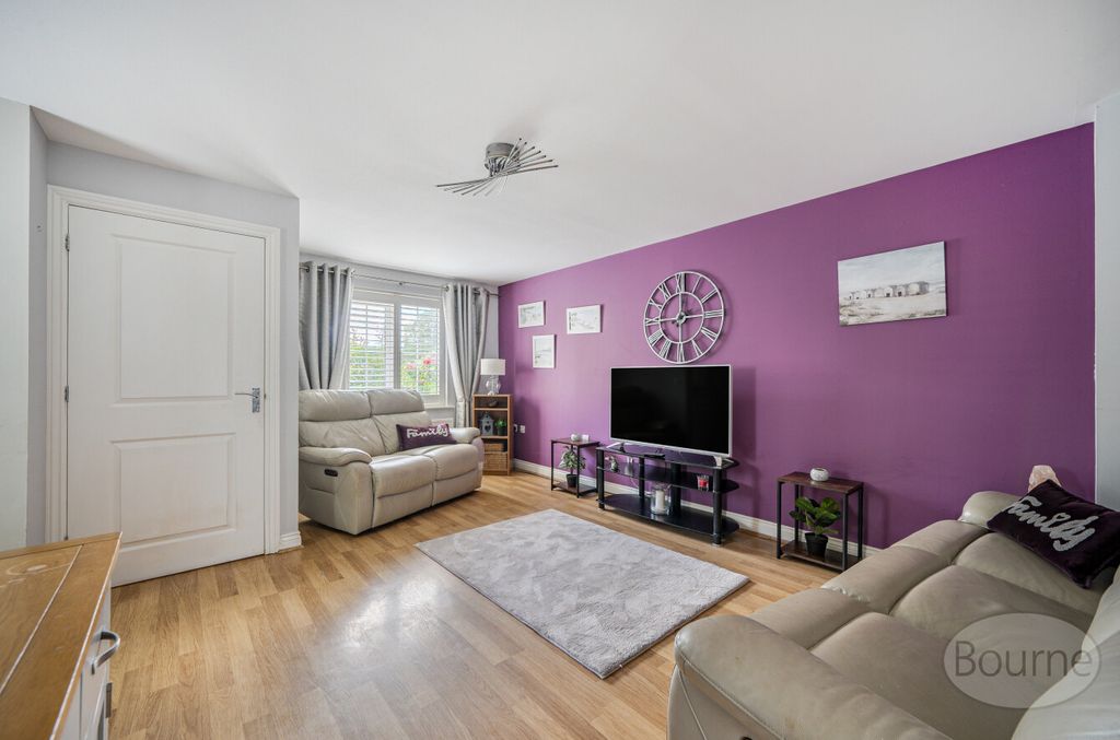Property photo 3 of 24 32844281-0Ed7-473...