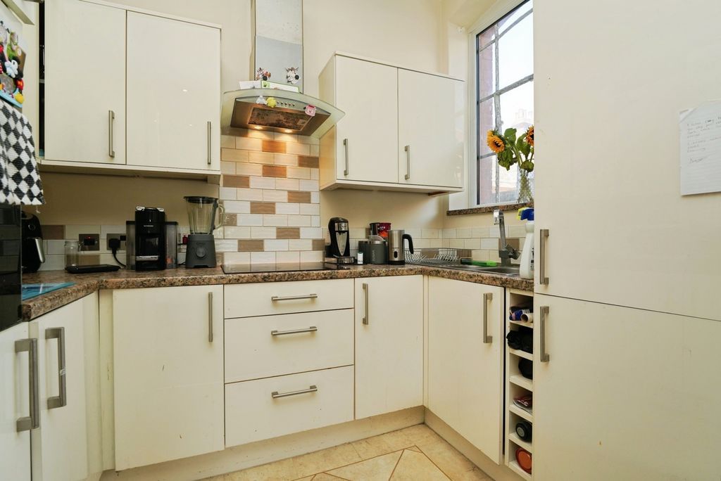 Property photo 2 of 15 Kitchen