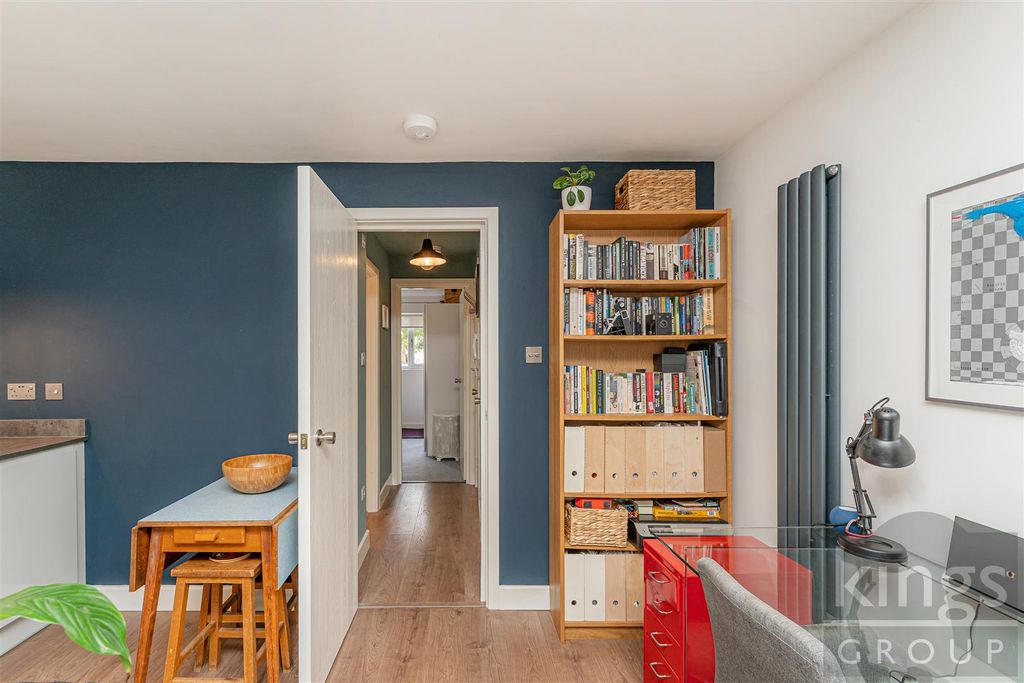 Property photo 3 of 9