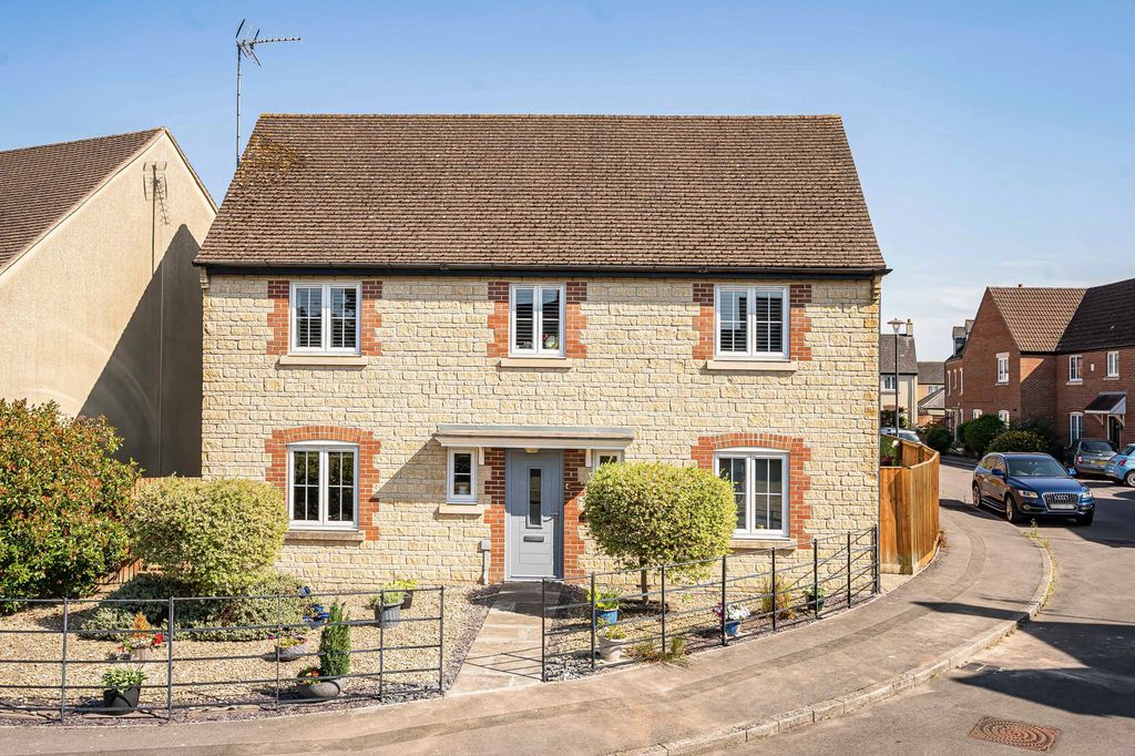 Property photo 1 of 22