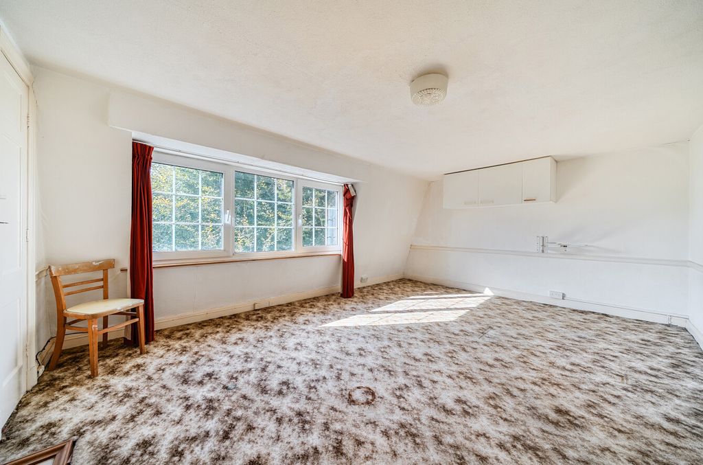 Property photo 2 of 14 1347146-2-68B6Ac3...