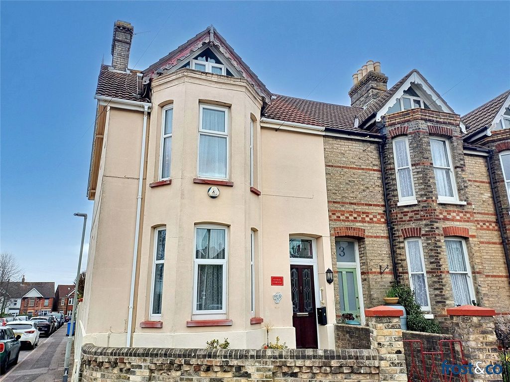 Property photo 1 of 27 St Marys Road