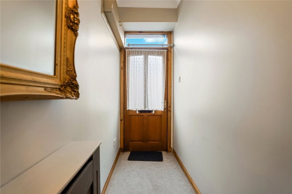 Property photo 3 of 23 Picture No. 05