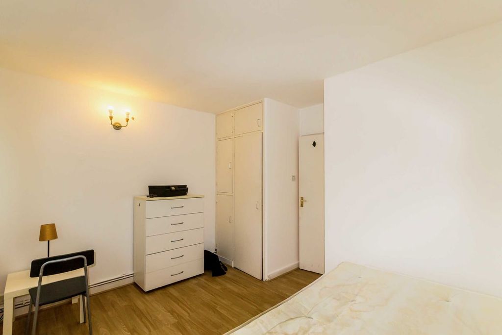 Property photo 3 of 4
