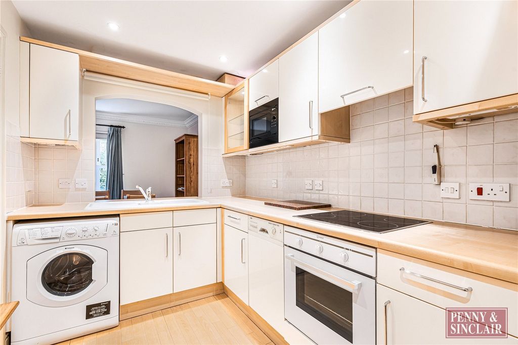 Property photo 3 of 10 Picture No. 11