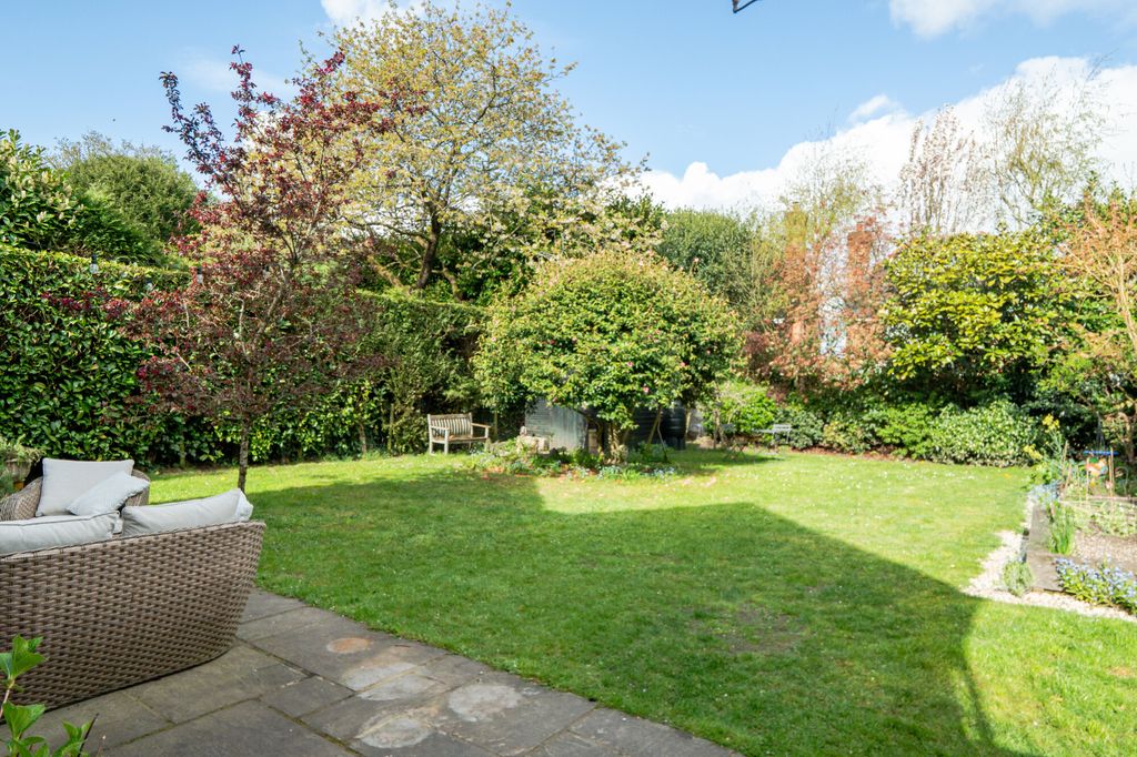 Property photo 3 of 11 3