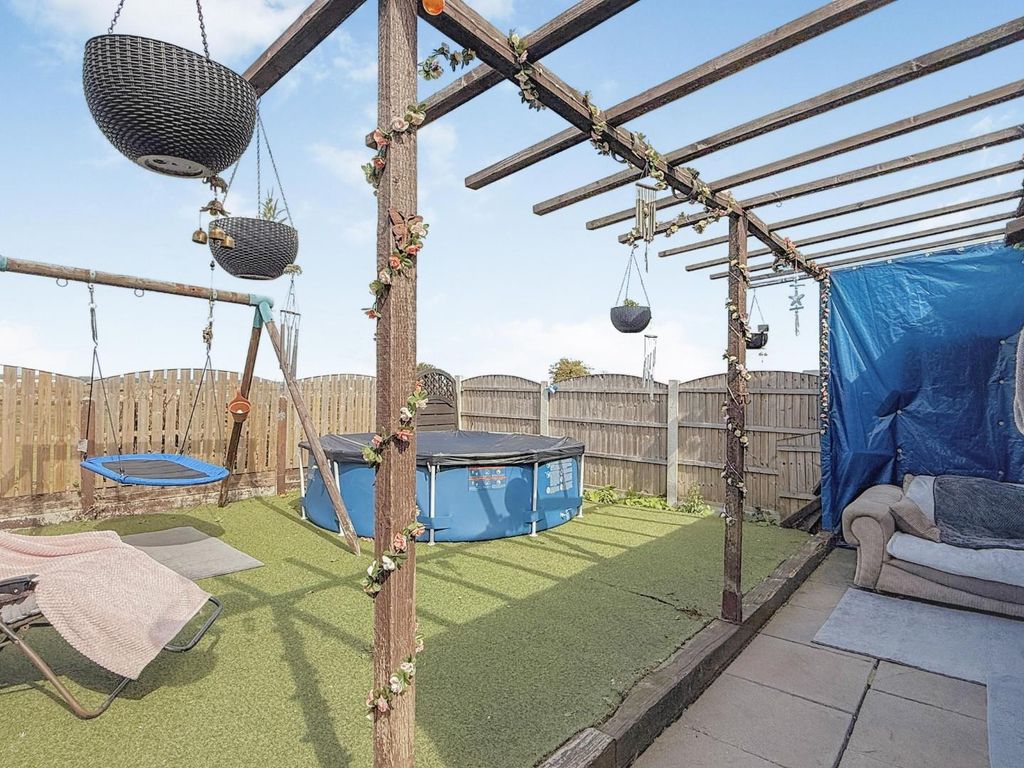 Property photo 3 of 15 Garden