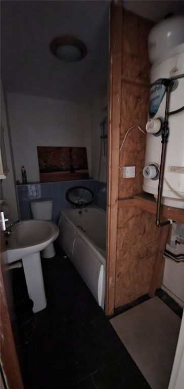 Property photo 3 of 3 Picture No. 03