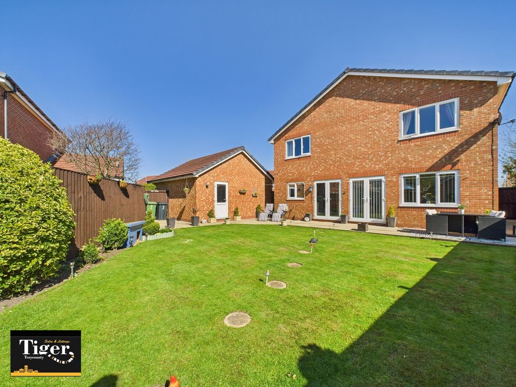 Property photo 1 of 30 Cam02176G0-Pr0538-Still030