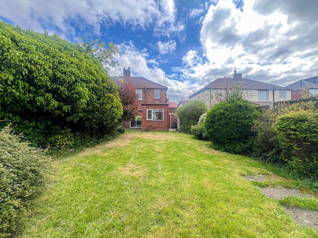 Property photo 3 of 17 Photo 11