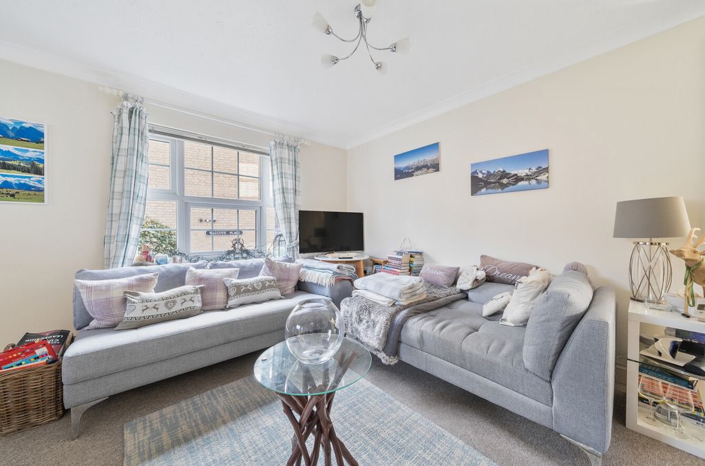 Property photo 3 of 10 1382607-6-69161Ec...