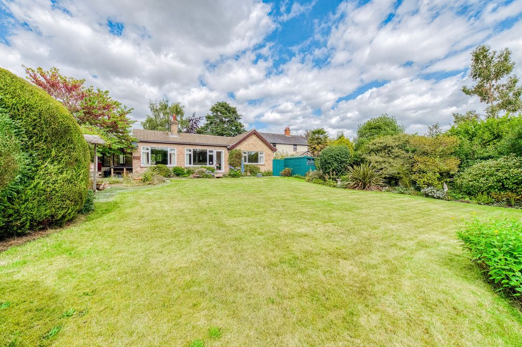 Property photo 2 of 30