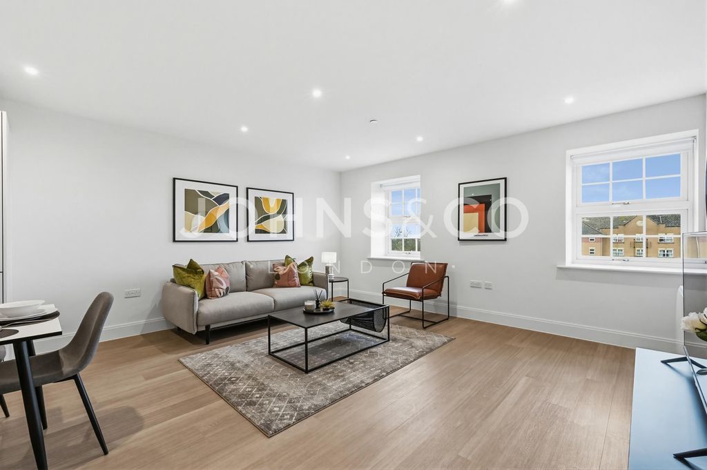 Property photo 1 of 9