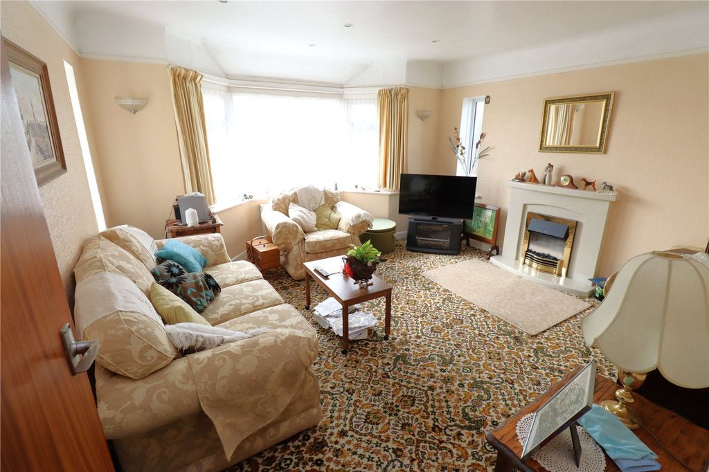 Property photo 3 of 15 Picture No. 16
