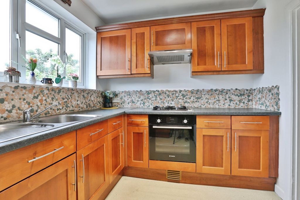 Property photo 3 of 14 Pbox-Img.Jpg