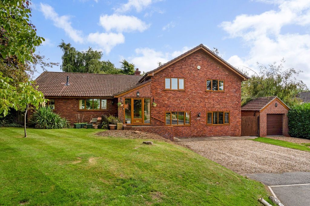 Property photo 1 of 20 Front View