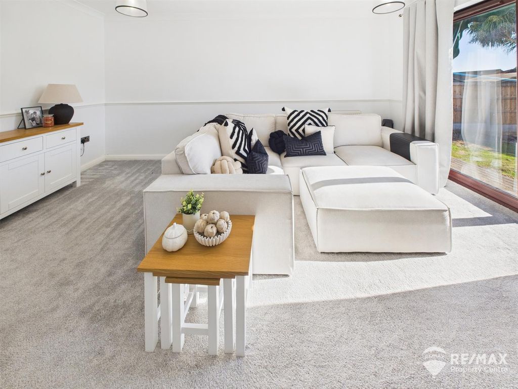 Property photo 2 of 24 Cam02842G0-Pr0271-Still044.Jpg