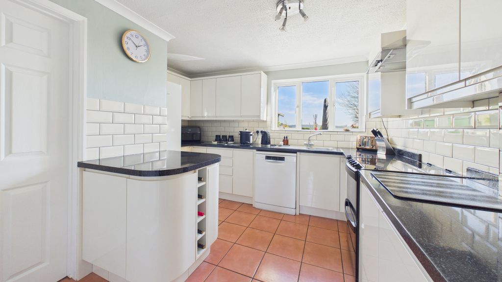 Property photo 3 of 22 Cam04968G0-Pr0101-Still001