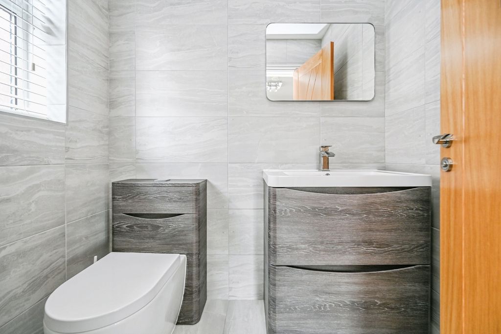 Property photo 3 of 20 Pbox-Img.Jpg