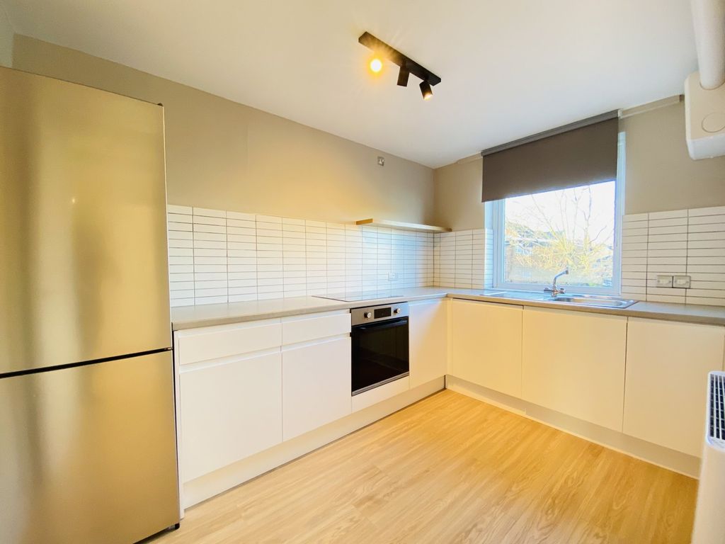Property photo 3 of 9 Kitchen