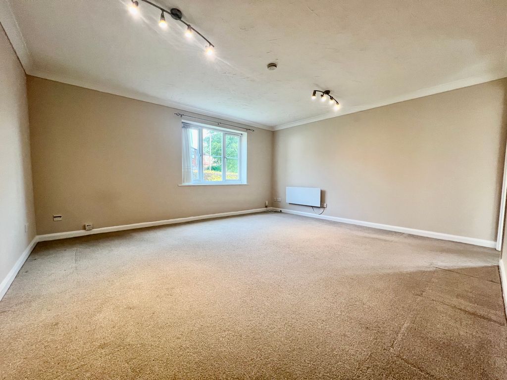 Property photo 3 of 10 Img_0519