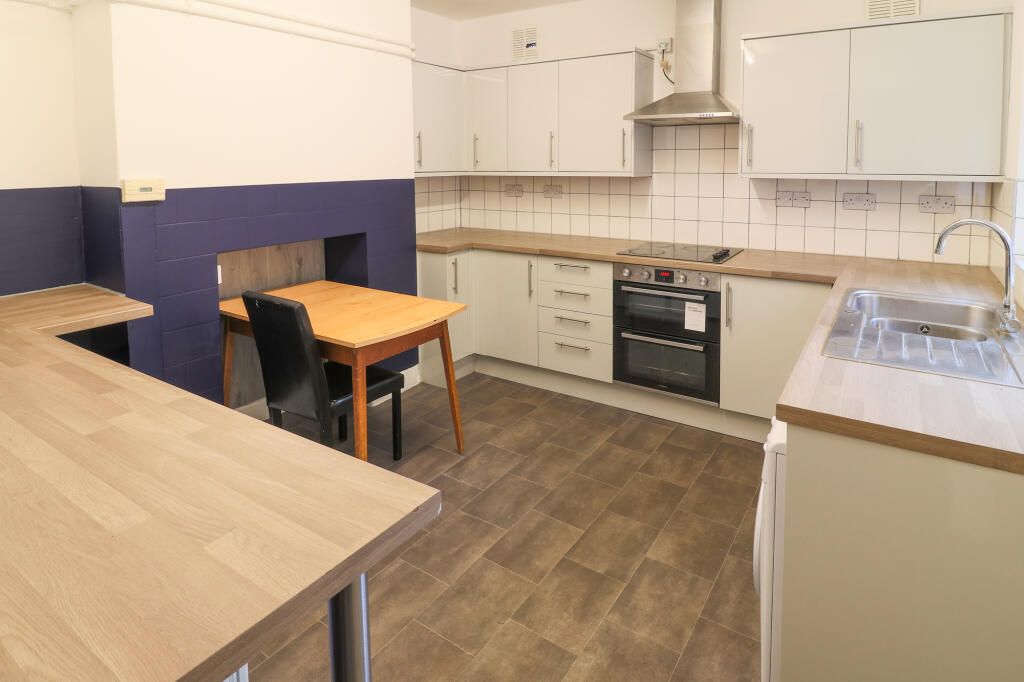 Property photo 2 of 14 9167E98F5500Ccdab91Acfd8Fff5Da0d