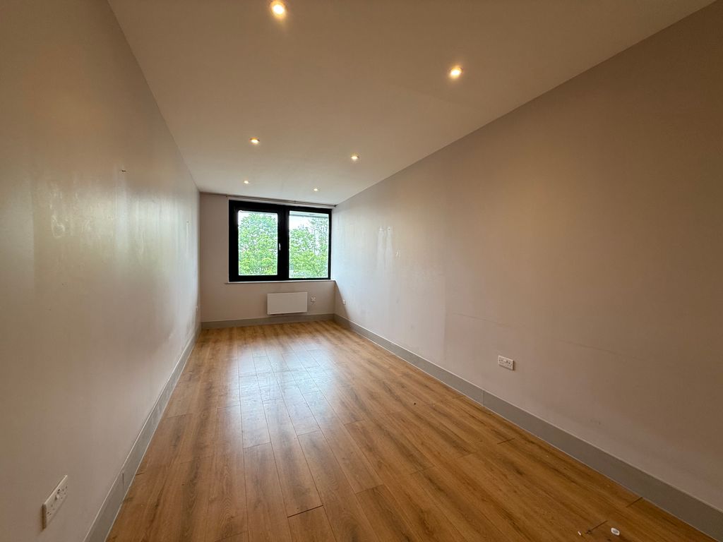 Property photo 3 of 6 Dining Room