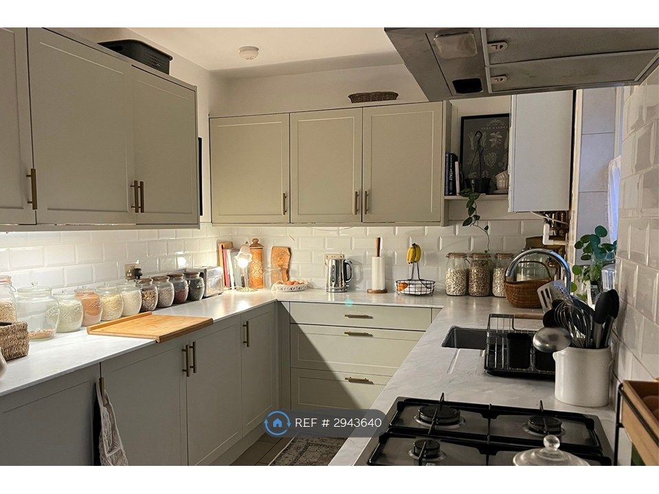 Property photo 1 of 35