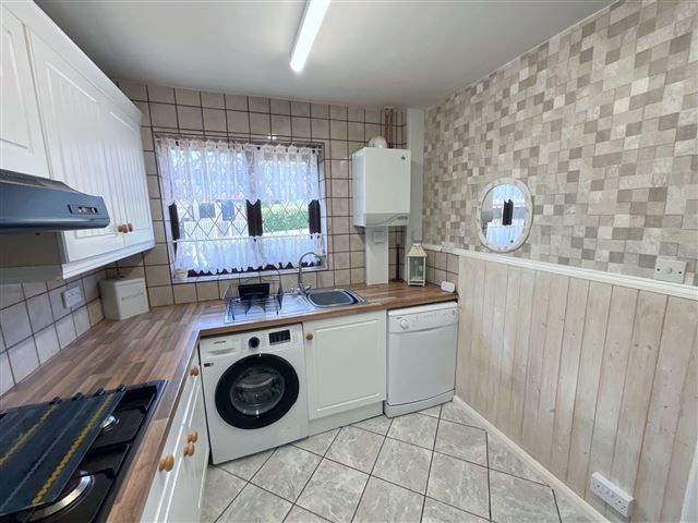 Property photo 3 of 21 Kitchen
