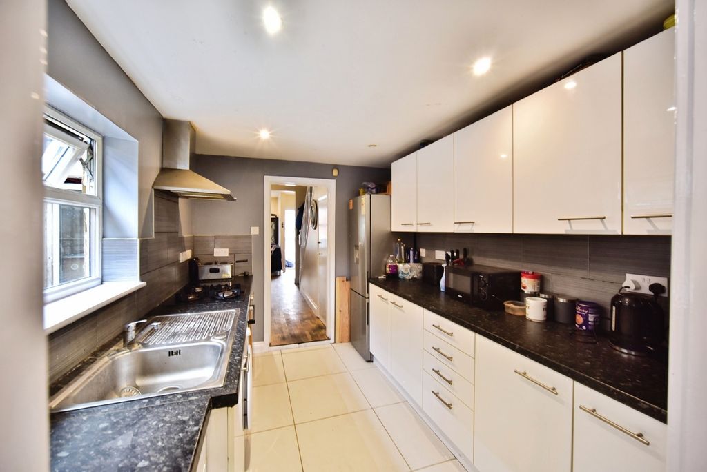 Property photo 3 of 14 Pbox-Img.Jpg