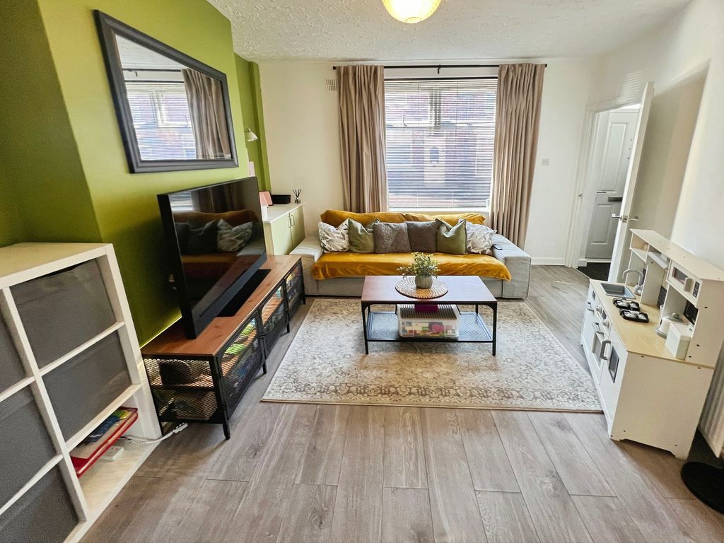 Property photo 2 of 10 Lounge