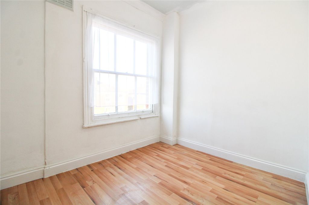 Property photo 3 of 6 Picture No. 08