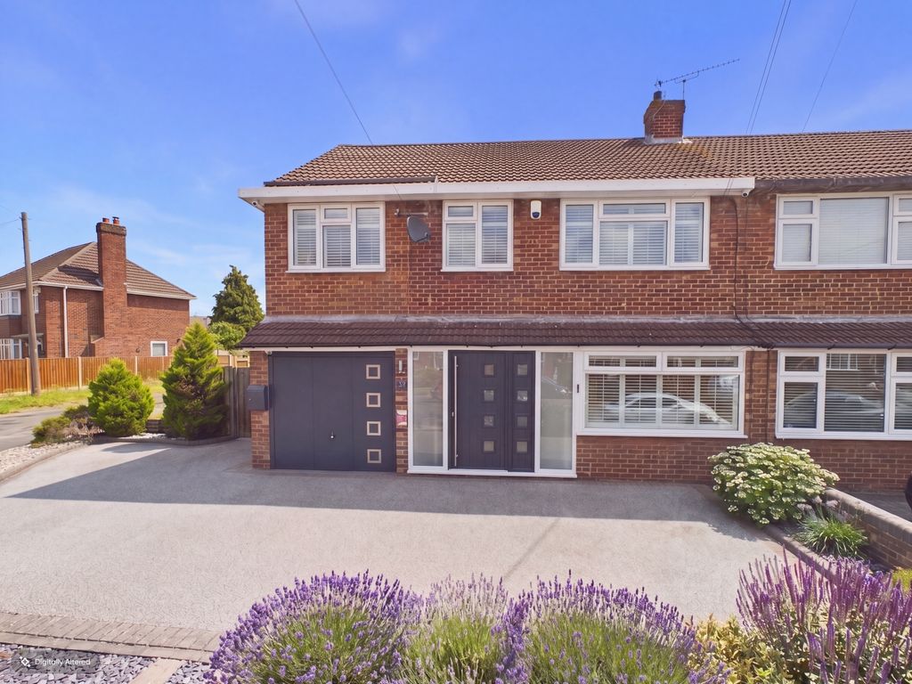 Property photo 1 of 22 Presented By Robert At Ewemove Bexleyheath And Dar