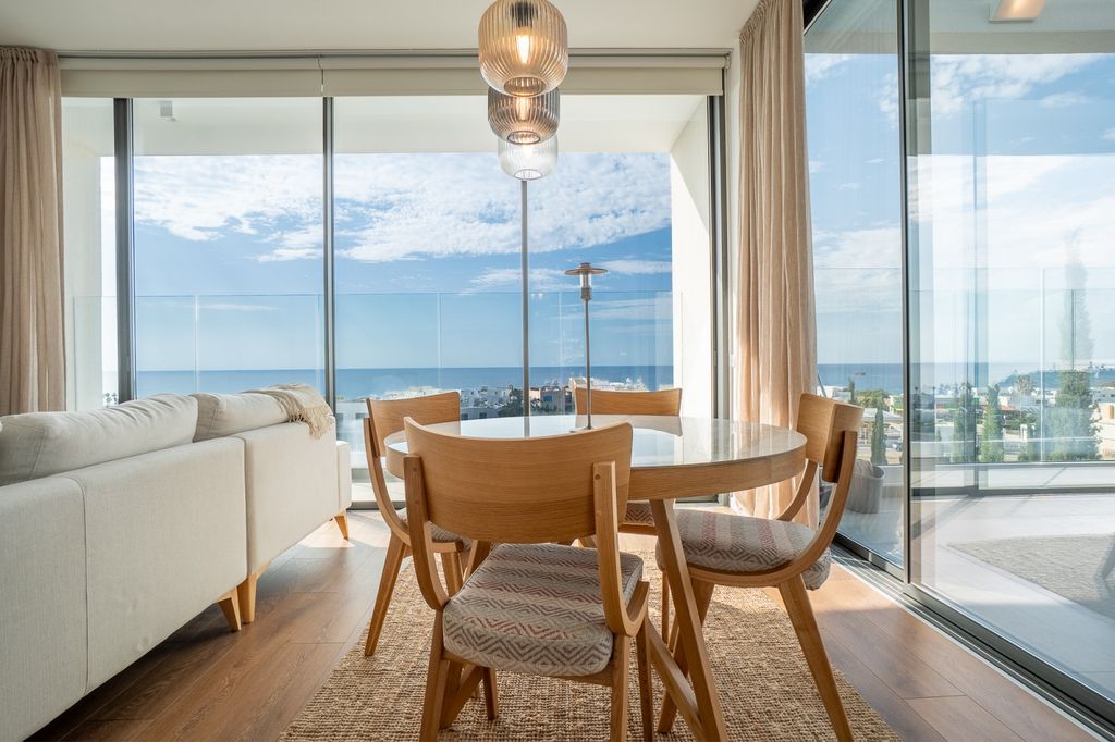 Property photo 3 of 26