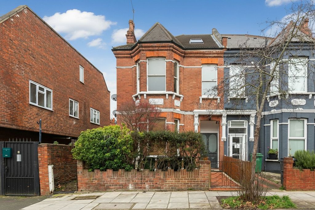 Property photo 1 of 12