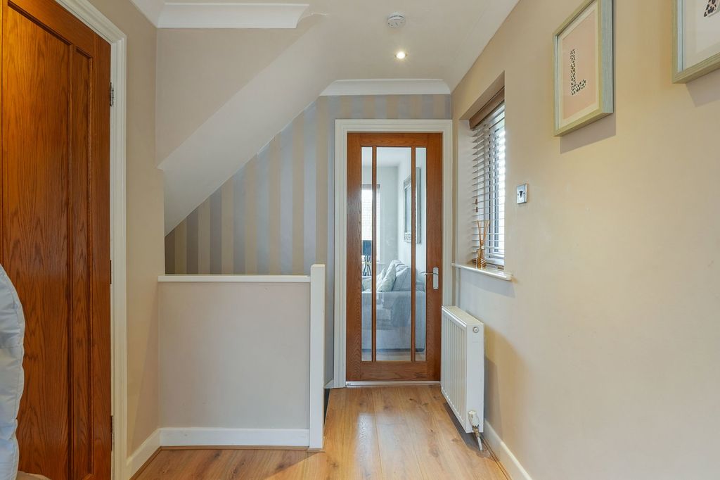 Property photo 2 of 26