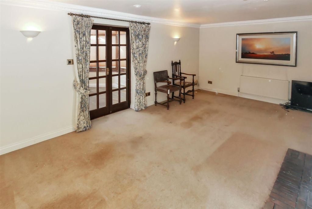 Property photo 2 of 23 P1090340.Jpg