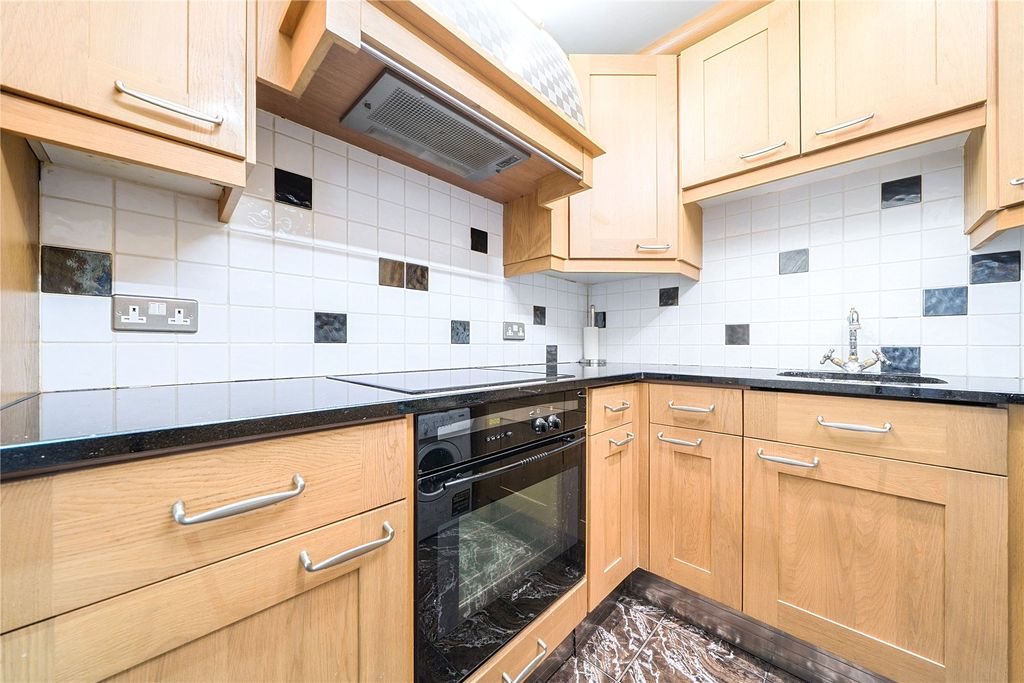Property photo 3 of 22 Picture No. 03