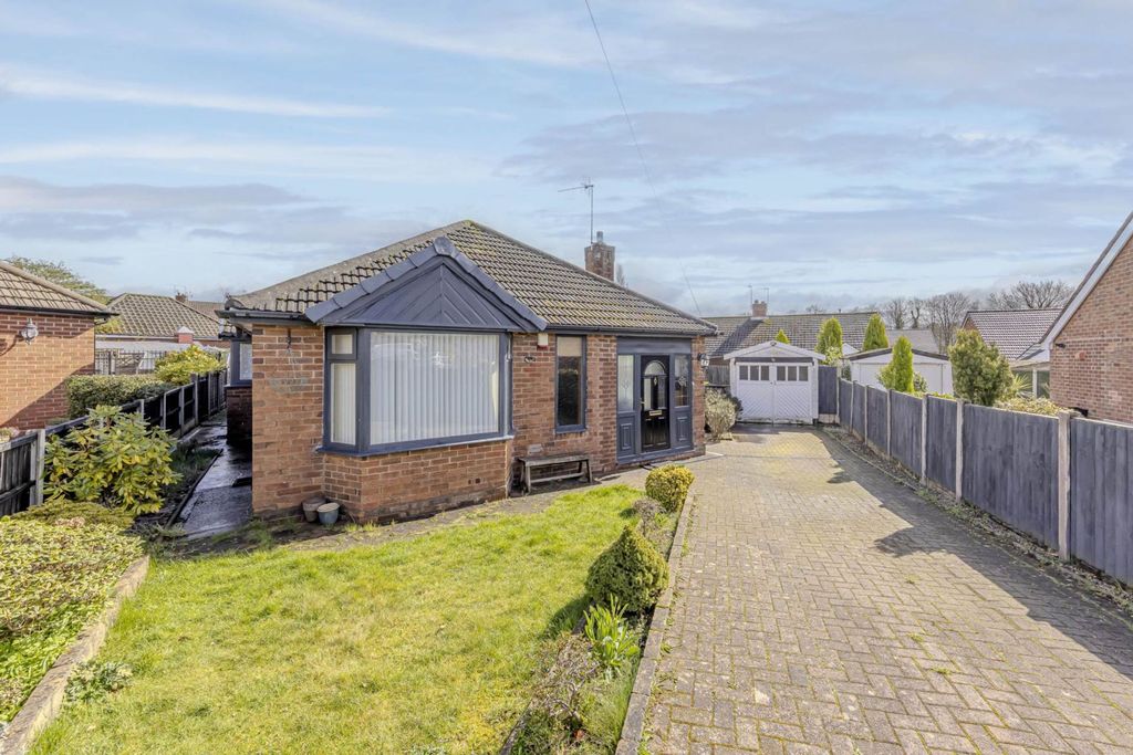 Property photo 1 of 27