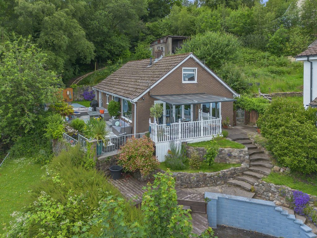 Property photo 1 of 32