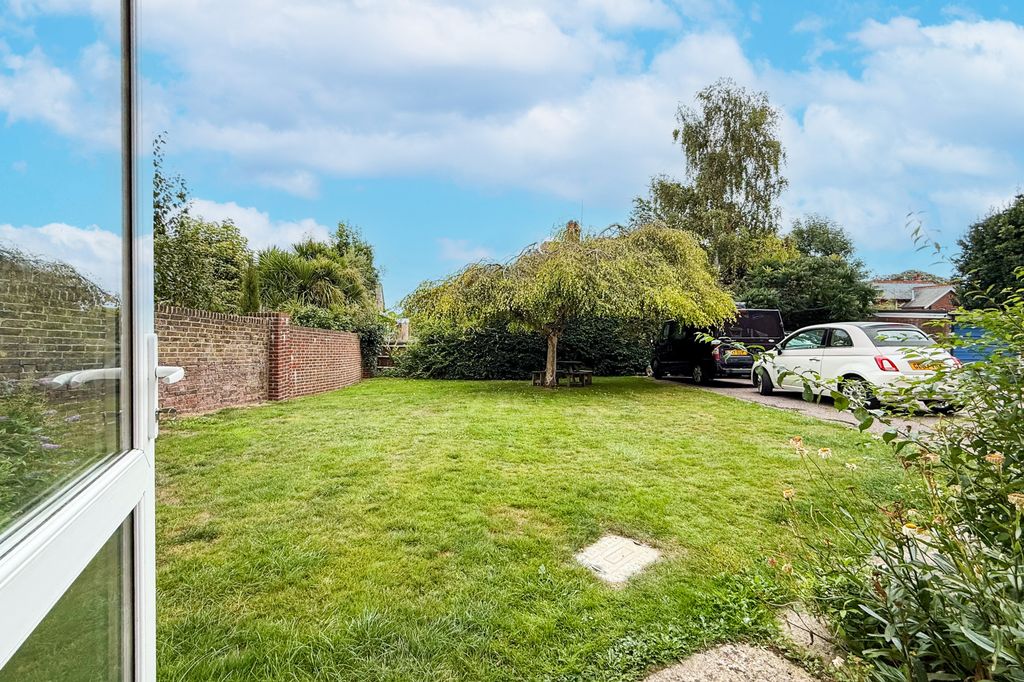 Property photo 2 of 19