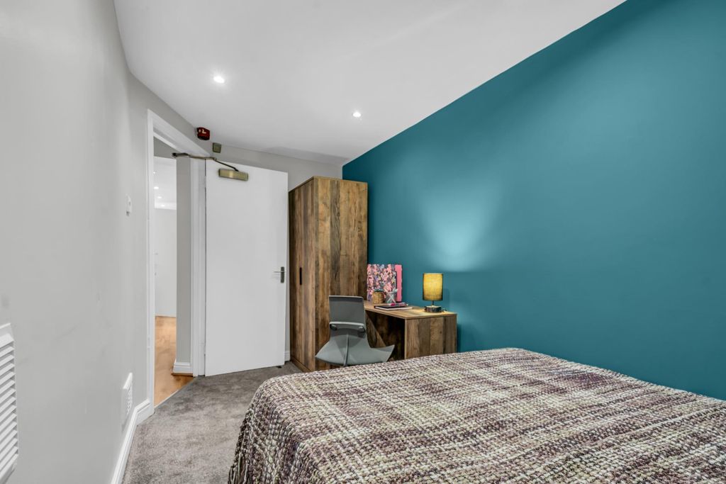 Property photo 2 of 9 Property Photo