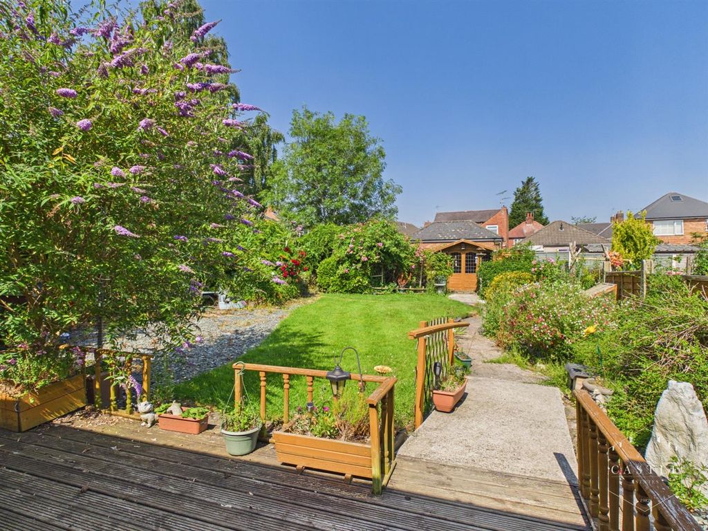 Property photo 3 of 18 Outside