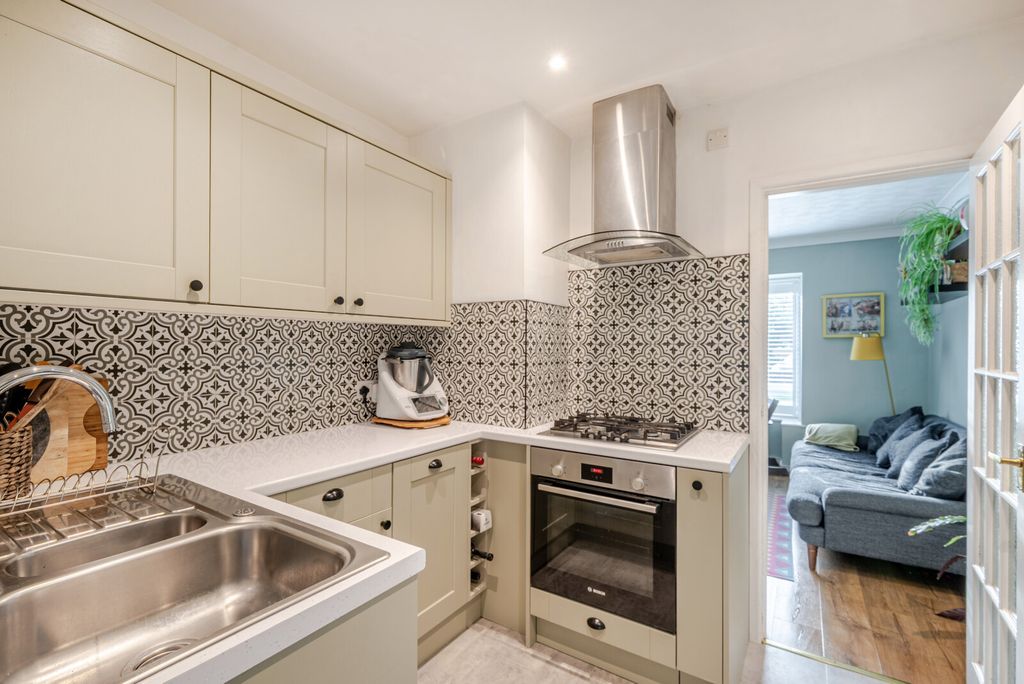 Property photo 3 of 13 Kitchen