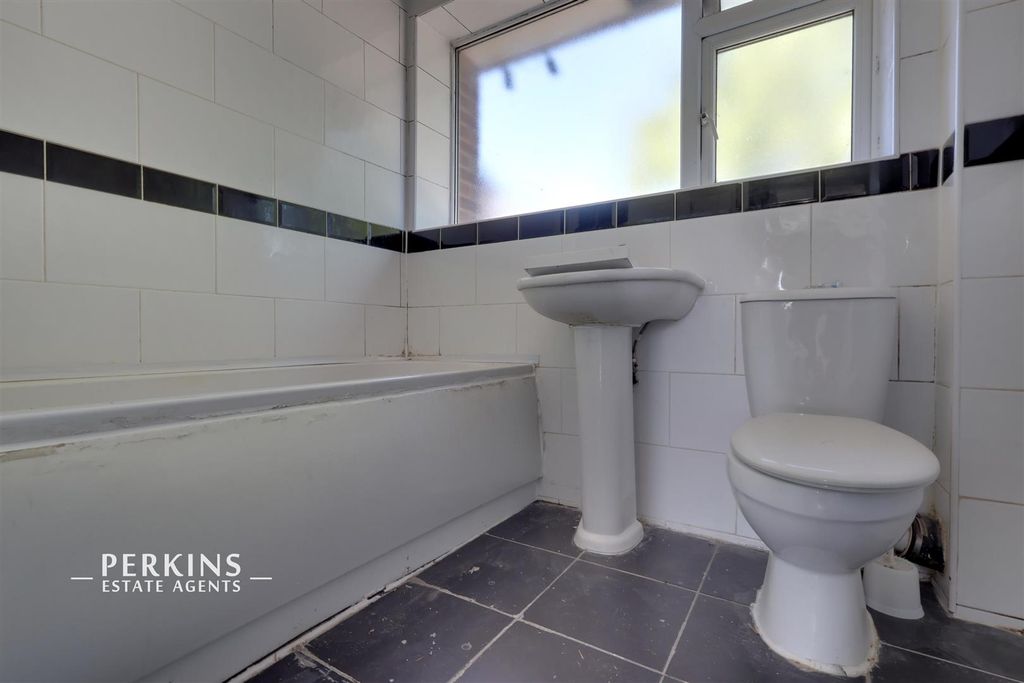Property photo 1 of 9 Bath.Jpg