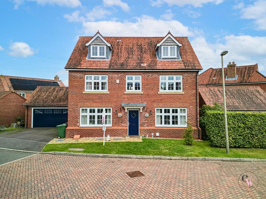 Property photo 1 of 33 Douglas.Png