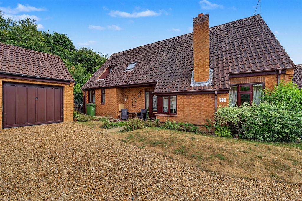 Property photo 1 of 31