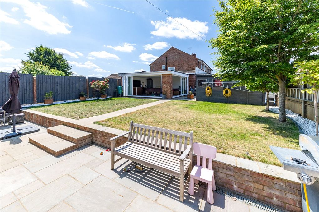 Property photo 2 of 31 Picture No. 08