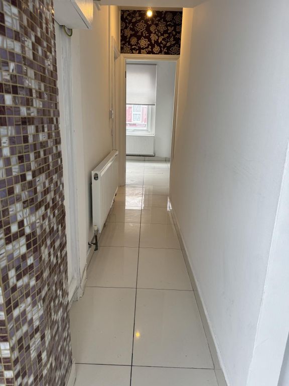 Property photo 3 of 11 Gallery